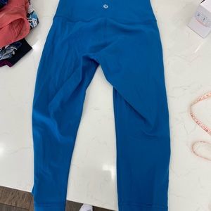 17” inseam lululemon leggings, great condition